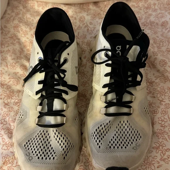 On Cloud Running White and Black CloudTec tennis shoes - Picture 2 of 5